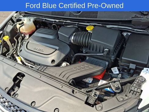 Used 2023 Chrysler Pacifica Touring-L FWD image 30