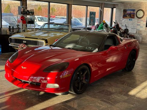 Used 2006 Chevrolet Corvette Coupe w/ Preferred Equipment Group image 4
