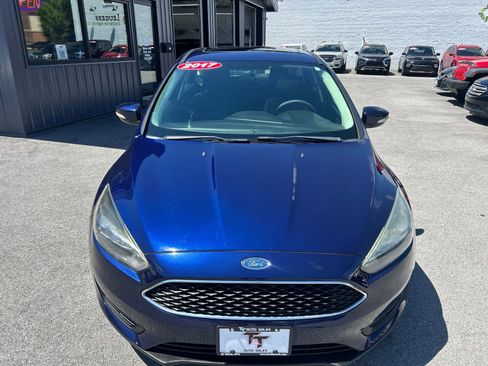 Used 2017 Ford Focus SEL FWD image 9