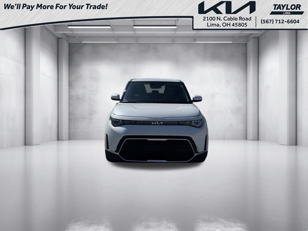 Used 2024 Kia Soul LX w/ Option Group 015 FWD image 4