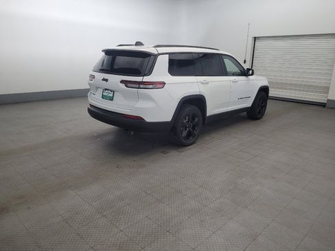 Used 2023 Jeep Grand Cherokee L Laredo AWD/4WD image 9
