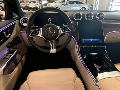 Used 2026 Mercedes-Benz C 300 4MATIC Sedan image 5