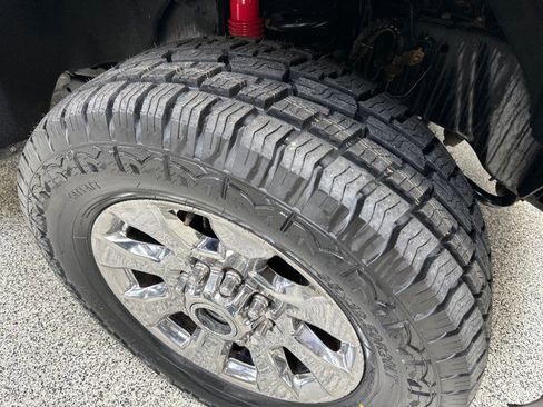 Used 2017 Ford F250 Lariat w/ Chrome Package image 69