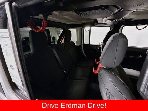Used 2023 Jeep Wrangler Unlimited Rubicon AWD/4WD image 26