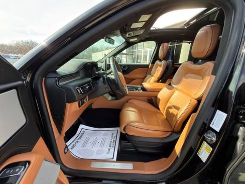 Used 2024 Lincoln Aviator Black Label w/ Jet Package image 25