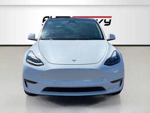 Used 2023 Tesla Model Y Long Range AWD/4WD image 2