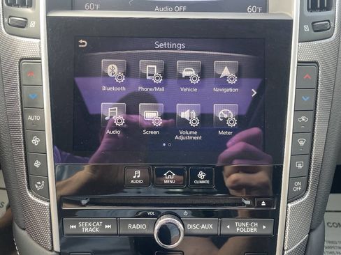 Used 2017 INFINITI Q50 3.0t Premium w/ Driver Assistance Package RWD image 24