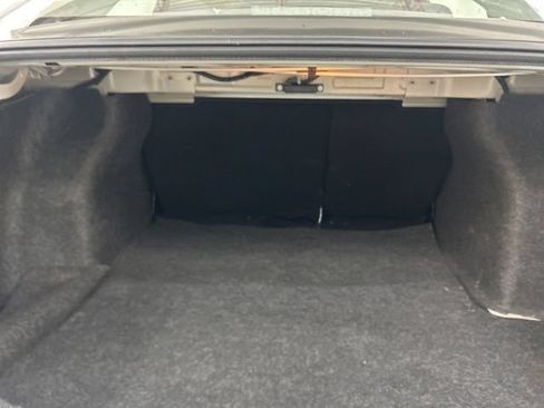Used 2021 Nissan Versa S FWD image 23