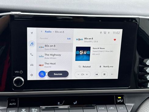 Certified 2025 Toyota Camry SE w/ Convenience Package image 17