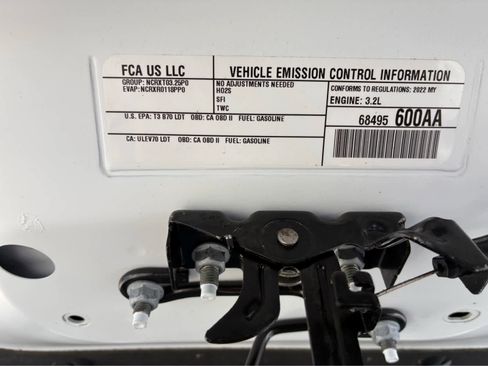 Used 2022 Jeep Cherokee Limited w/ Mopar Interior Package image 28