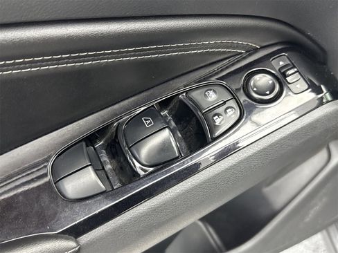 Used 2021 Nissan Altima 2.5 SV image 18