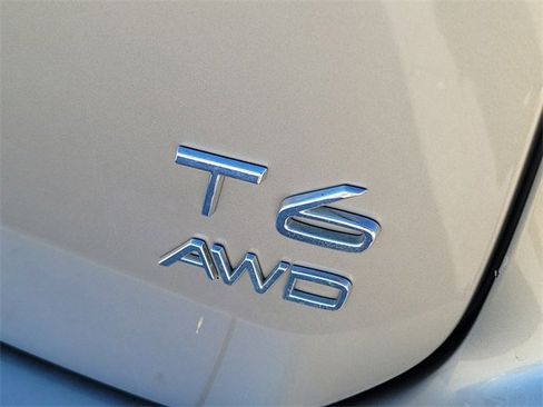 Used 2015 Volvo XC60 T6 w/ Proximity Package image 5