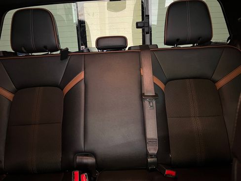 Used 2023 GMC Canyon AT4 w/ Technology Package image 32