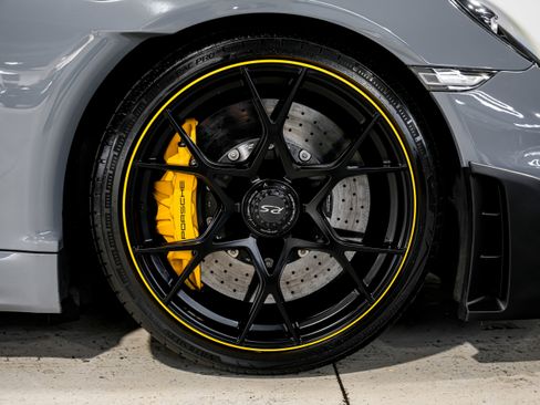 Used 2023 Porsche 718 Cayman GT4 RS RWD image 45