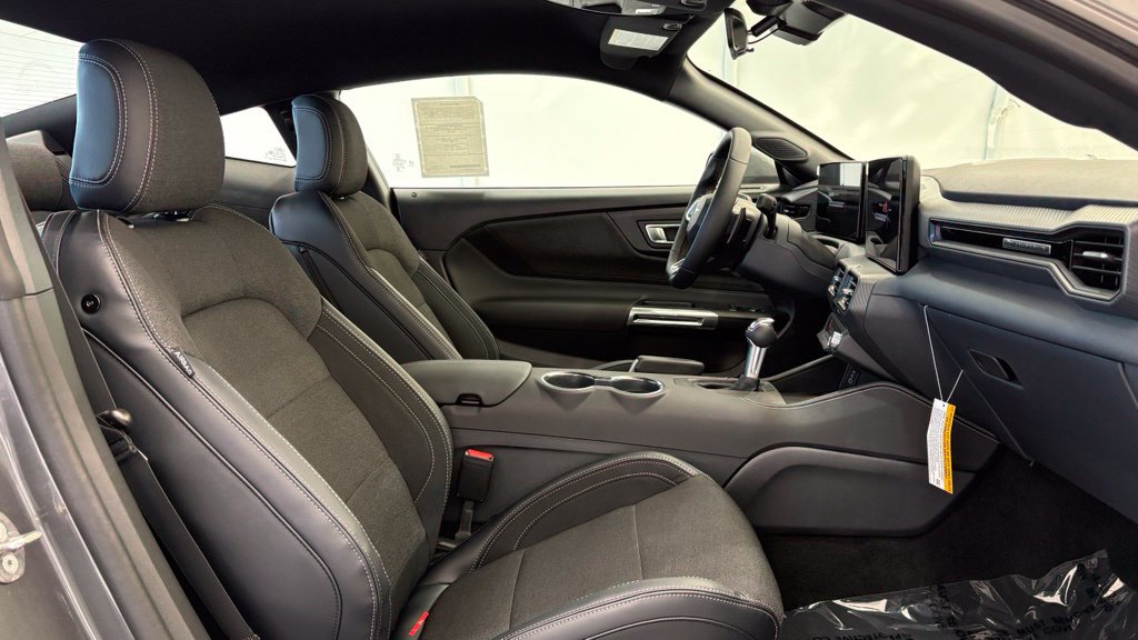 New 2026 Ford Mustang GT w/ GT Performance Package RWD image 16