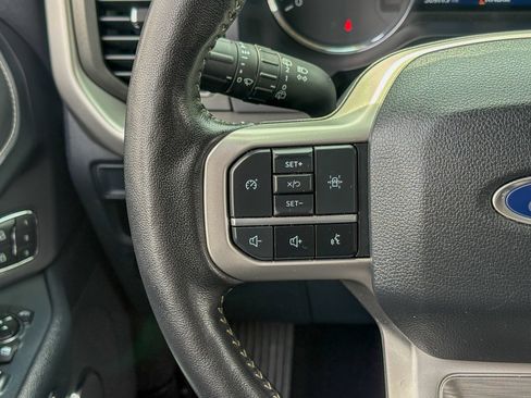 Used 2024 Ford Expedition XLT AWD/4WD image 33