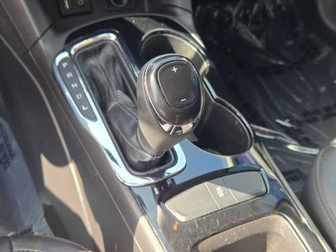 Used 2017 Chevrolet Cruze Premier FWD image 34