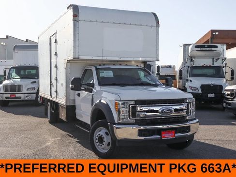 Used 2017 Ford F550 2WD Regular Cab Super Duty image 2