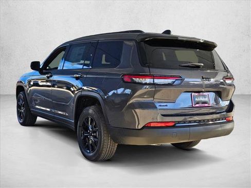New 2025 Jeep Grand Cherokee L Altitude image 9