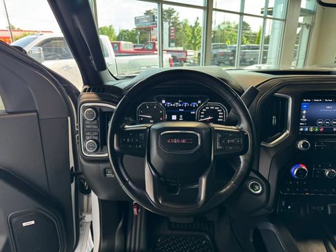 Used 2023 GMC Sierra 3500 AT4 w/ AT4 Preferred Package AWD/4WD image 16