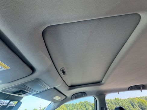Used 2022 Honda Pilot Special Edition image 18