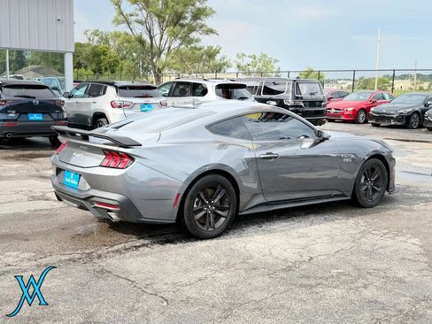 Used 2025 Ford Mustang GT RWD image 7