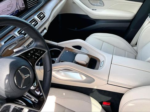 Used 2024 Mercedes-Benz GLE 450 4MATIC image 17