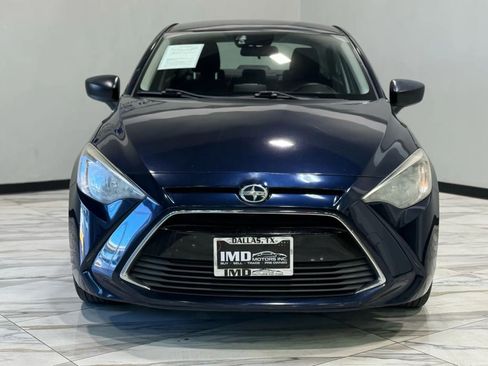 Used 2016 Scion iA image 3