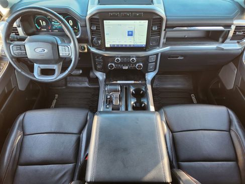 Used 2023 Ford F150 Lariat w/ Trailer Tow Package image 29