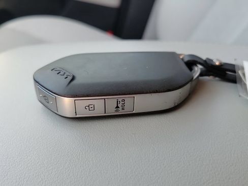Used 2024 Kia Sorento S FWD image 24