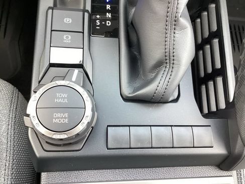 Used 2026 Toyota 4Runner SR5 AWD/4WD image 25