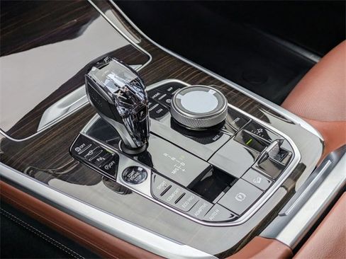 Used 2019 BMW X7 xDrive50i w/ Premium Package image 9