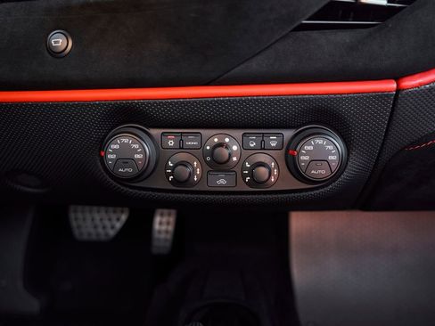 Used 2020 Ferrari 488 Pista Coupe RWD image 55