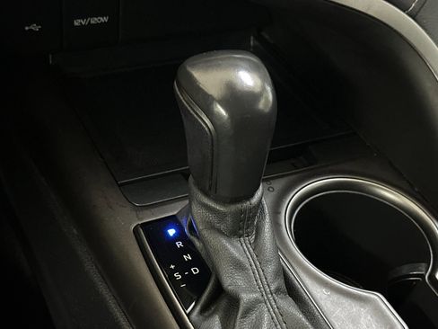 Used 2021 Toyota Camry SE image 17