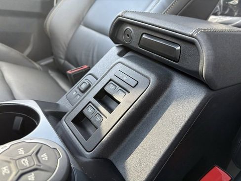 New 2025 Ford Bronco Badlands image 53