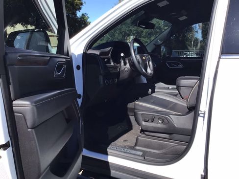 Used 2023 Chevrolet Tahoe Premier RWD image 5