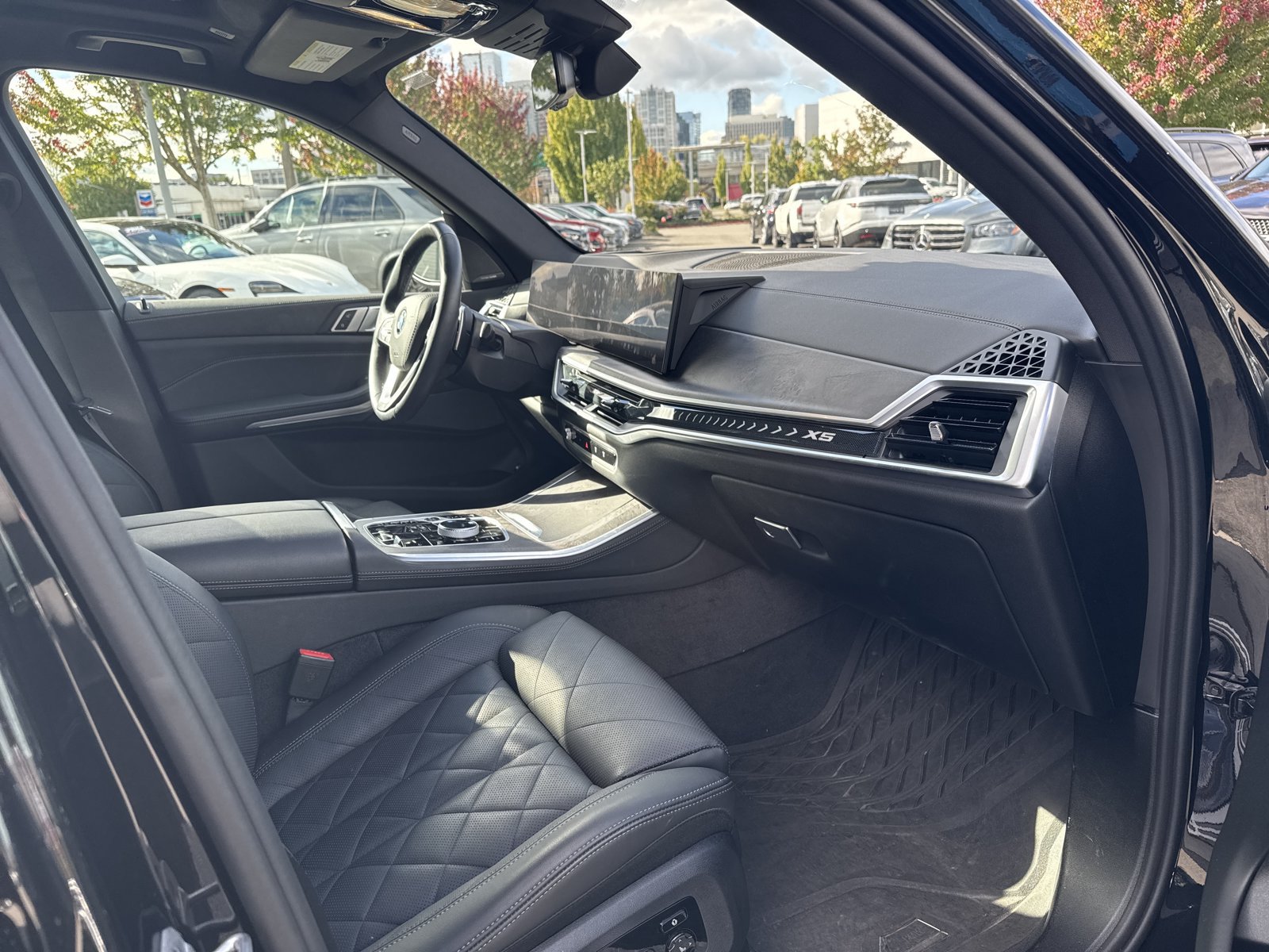 Used 2024 BMW X5 xDrive50e w/ Executive Package AWD/4WD image 13