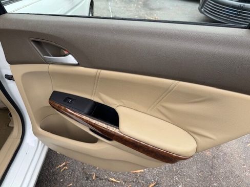 Used 2008 Honda Accord EX-L image 9