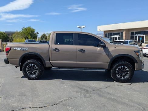 Used 2021 Nissan Titan PRO-4X w/ Pro-4x Convenience Package AWD/4WD image 6