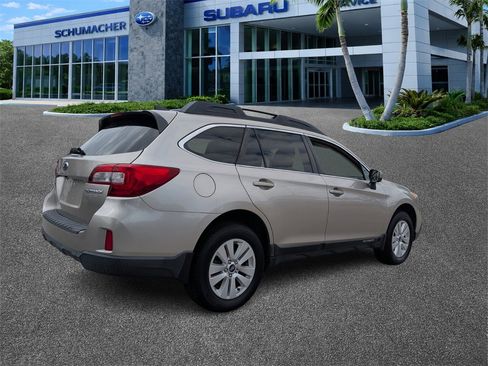 Used 2017 Subaru Outback 2.5i Premium image 7