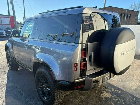 Used 2022 Land Rover Defender 90 X-Dynamic S image 3