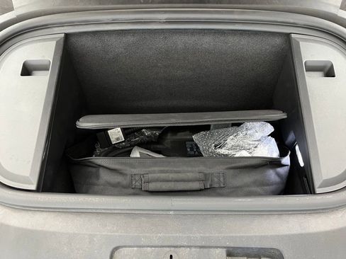 Used 2022 Porsche Taycan image 37