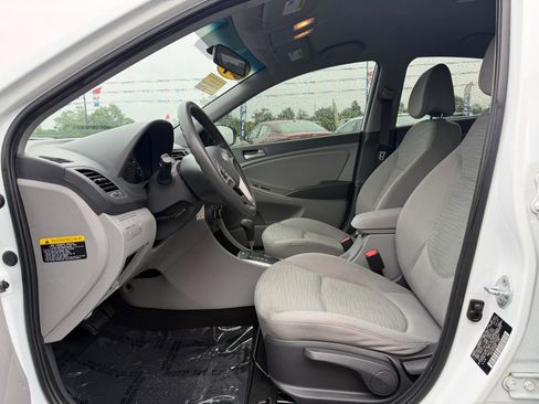 Used 2016 Hyundai Accent SE w/ Option Group 02 FWD image 13