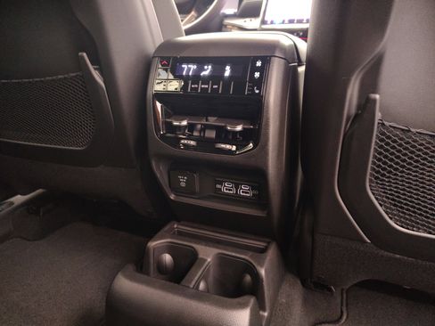 New 2025 Jeep Grand Cherokee L Limited w/ Luxury Tech Group II image 27