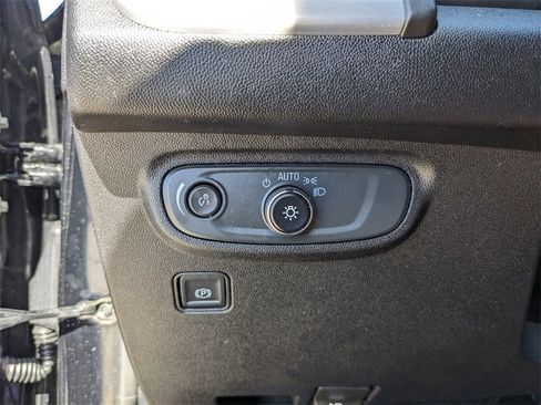 Used 2018 GMC Terrain SLE image 28