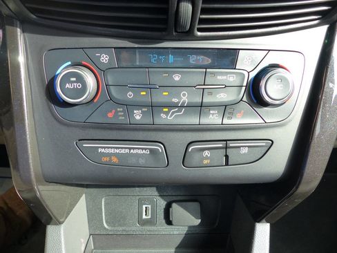 Used 2017 Ford Escape Titanium image 49