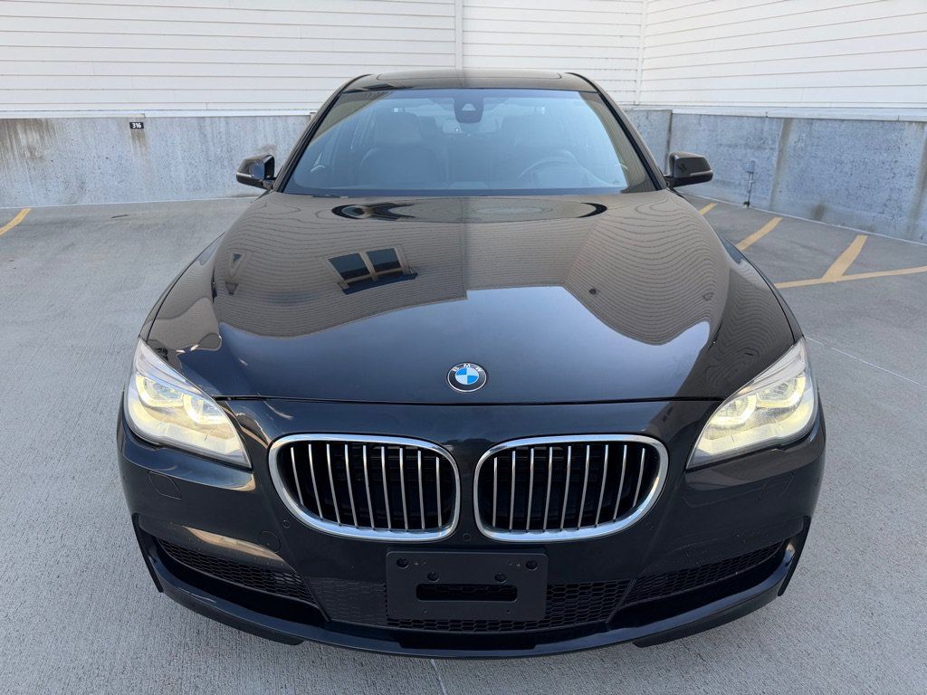 Used 2014 BMW 750Li xDrive AWD/4WD image 8