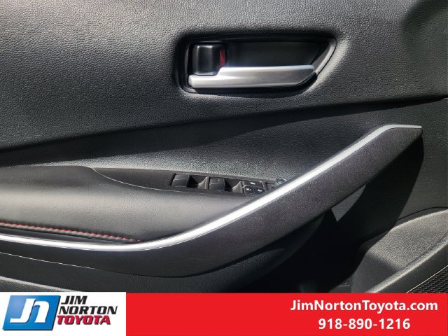 Used 2025 Toyota Corolla SE w/ SE Premium Package FWD image 24