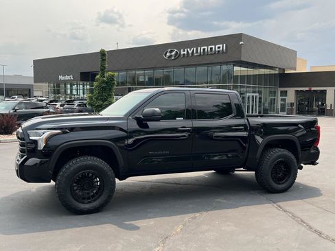Used 2025 Toyota Tundra SR5 AWD/4WD image 1