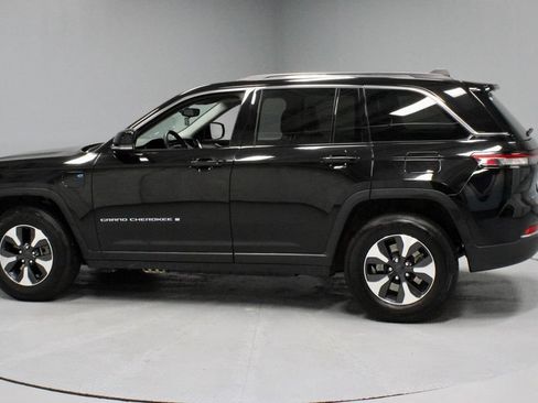 Used 2024 Jeep Grand Cherokee Limited 4xe AWD/4WD image 7